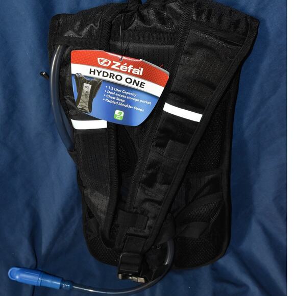 NEW Zefal Hydro One 1.5 Liter Hydration Pack Bag with Storage NWT Hiking Biking - Picture 2 of 6